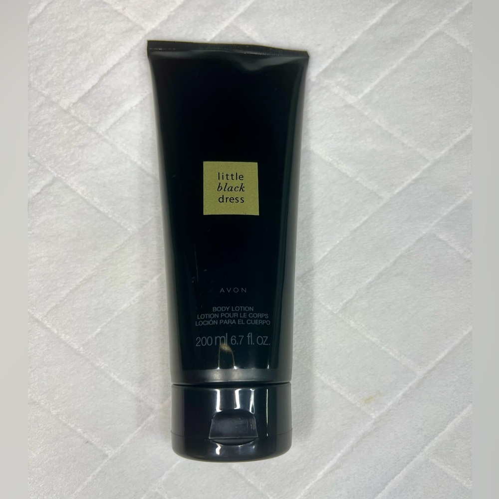 AVON LITTLE BLACK DRESS BODY LOTION DISCONTINUED, SEALED 6.7 fl. oz. NWOT